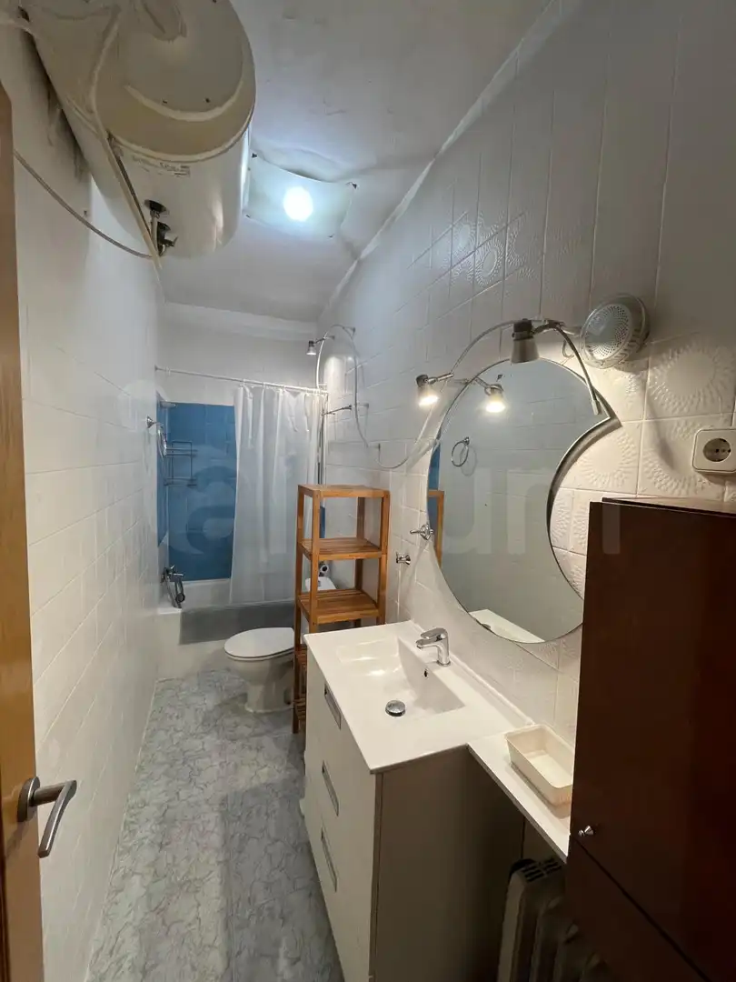 Bathroom of Apartments for rent in Barcelona  with Air Conditioner and Heating