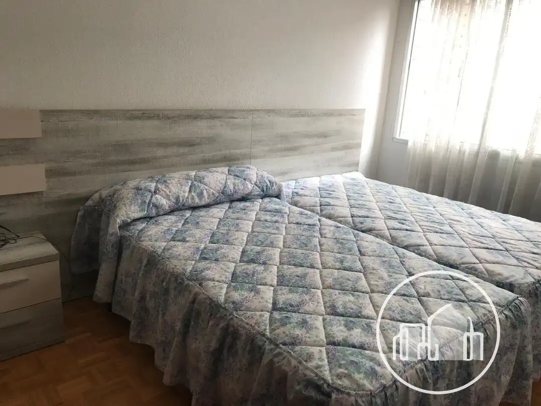 Habitación de Piso en venta en Medina de Pomar con Amueblado y Balcón