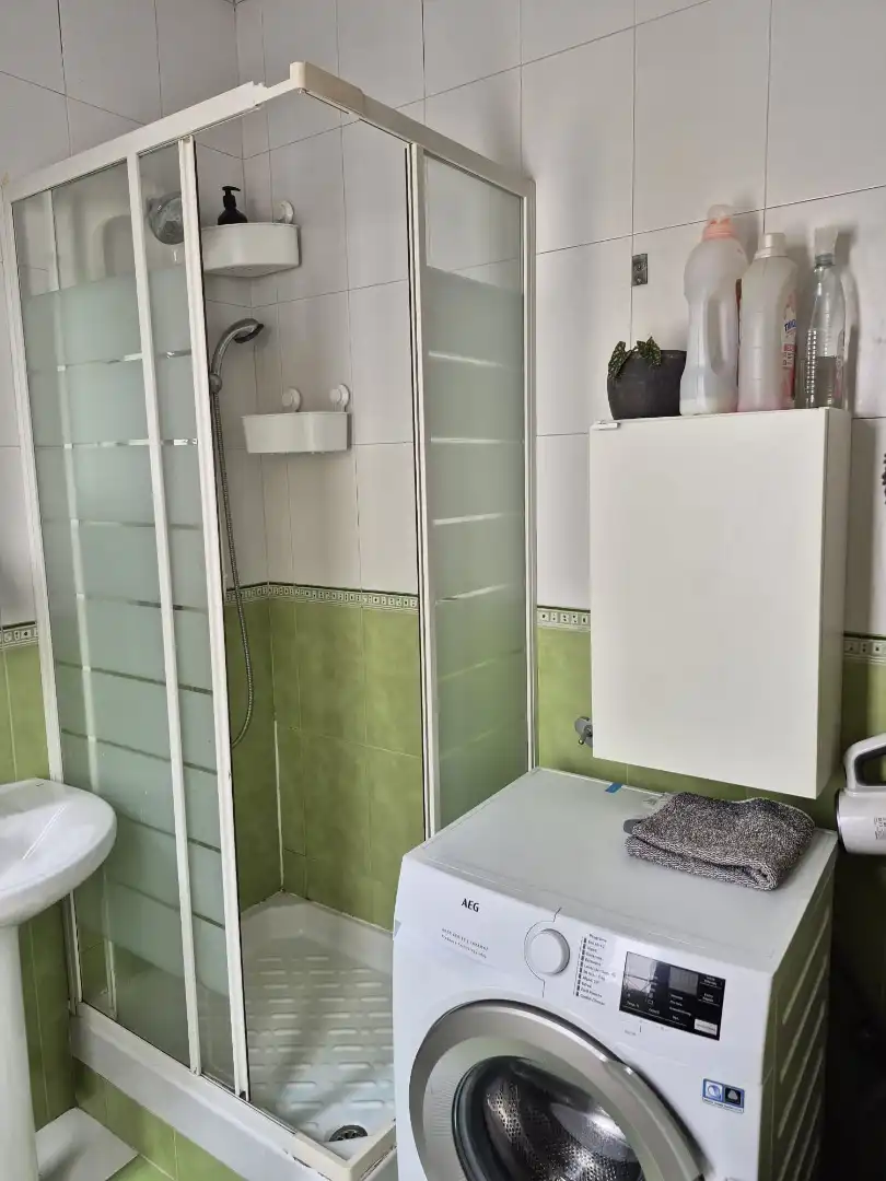 Bathroom of Flat for sale in Madrid  with Heating, Parquet flooring and Furnished