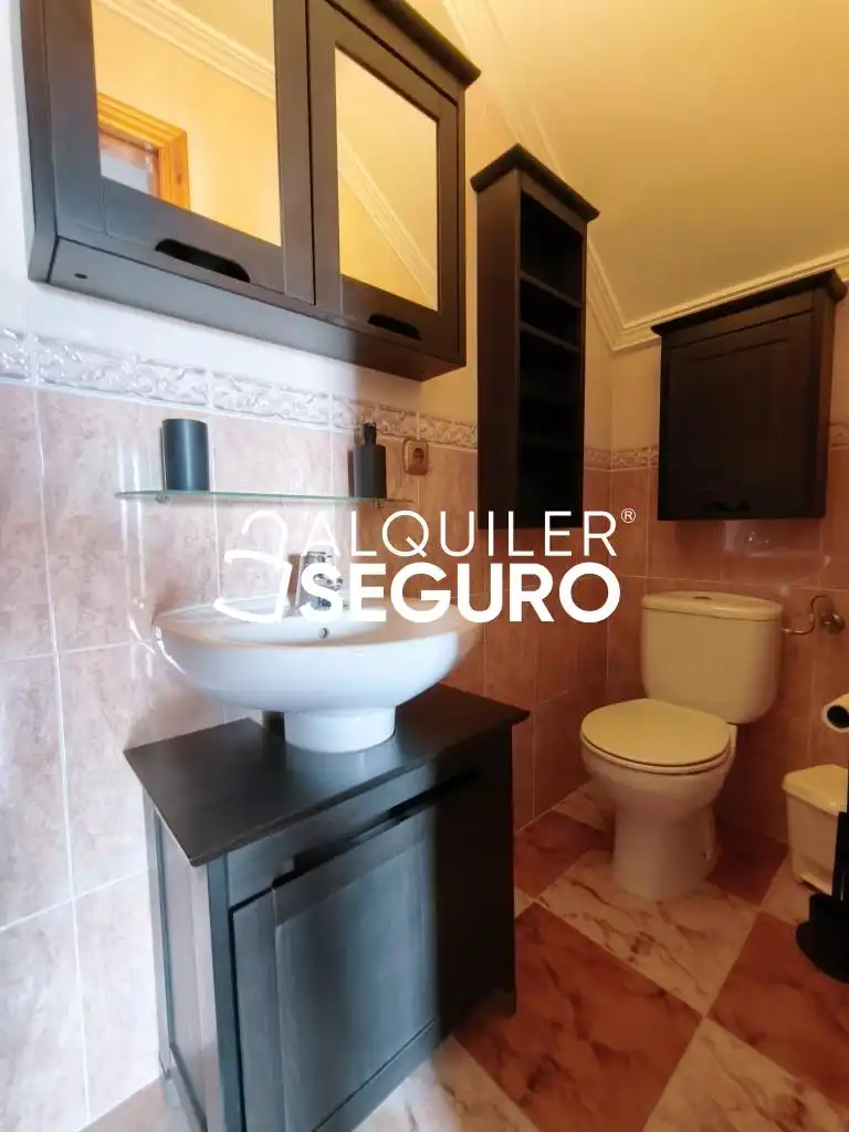 Baño de Casa o chalet de alquiler en Elche / Elx con Aire acondicionado, Terraza y Piscina