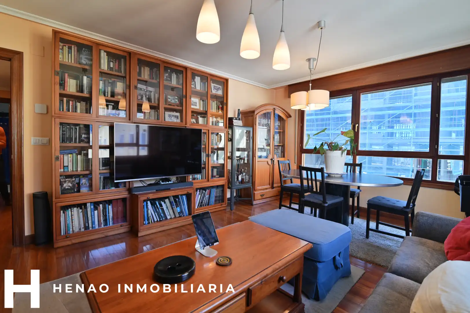 Living room of Duplexes for sale in Bilbao   with Heating, Furnished and Oven