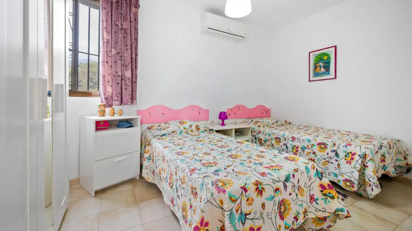 Bedroom of Houses for sale in Almuñécar  with Air Conditioner, Private garden and Terrace