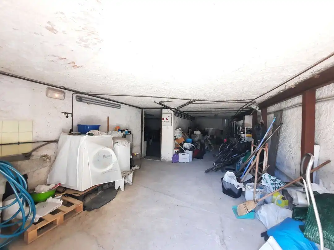 Haus oder Chalet zum Verkauf in Escalona mit Heizung, Privatgarten und Abstellraum