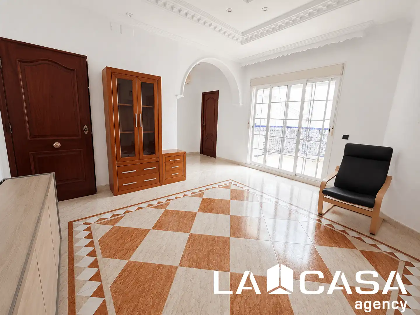 Sala d'estar de Casa o xalet en venda en Dos Hermanas amb Terrassa