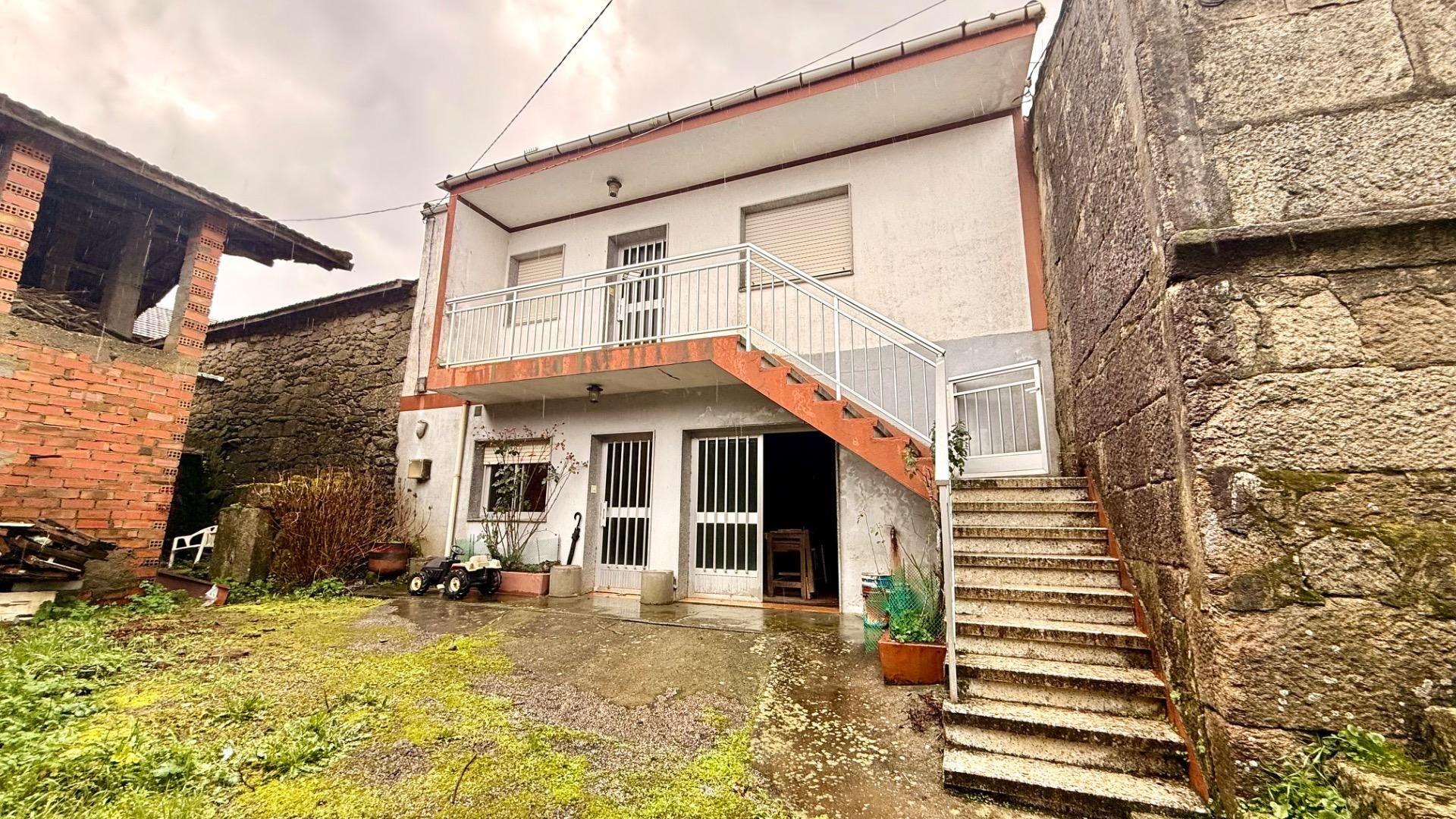 Exterior view of House or chalet for sale in Rairiz de Veiga  with Furnished and Balcony