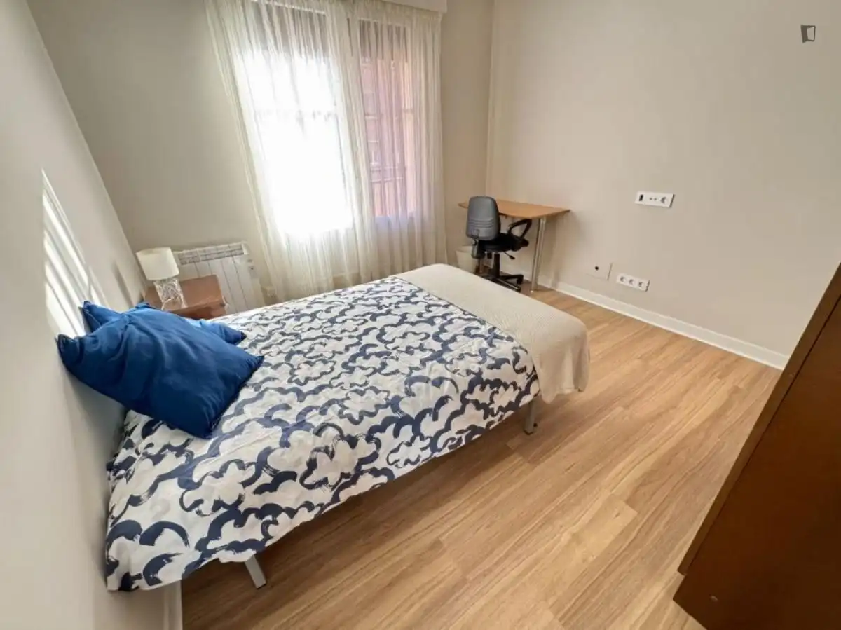 Room in Bilbao , Bizkaia