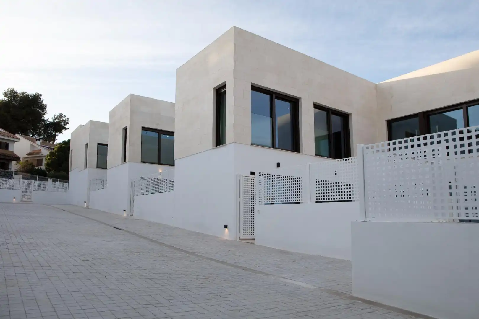 Vista exterior de Casa adosada de alquiler en Rocafort con Aire acondicionado, Calefacción y Jardín privado
