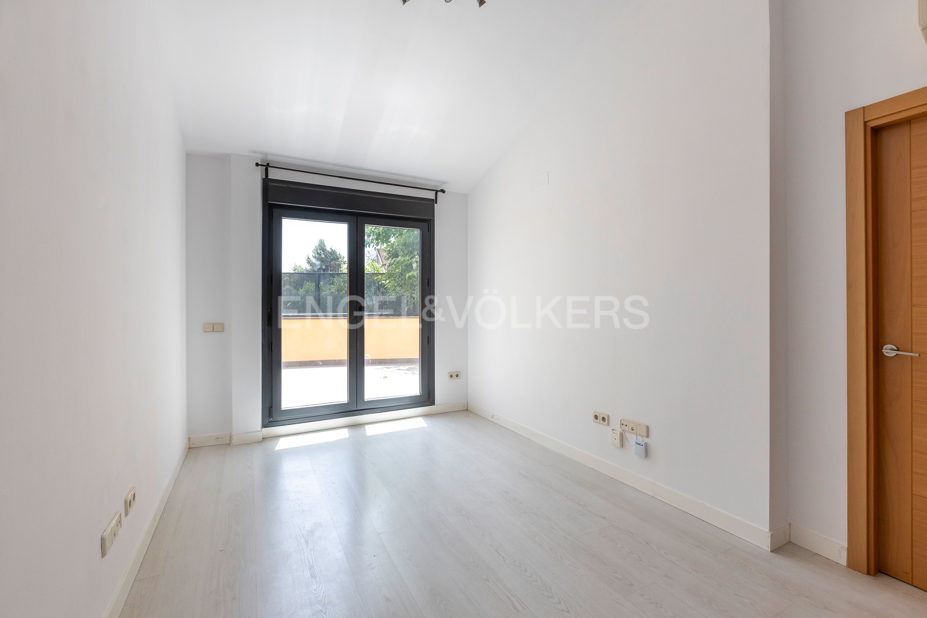 Dormitori de Apartament de lloguer en  Madrid Capital amb Aire condicionat, Calefacció i Terrassa