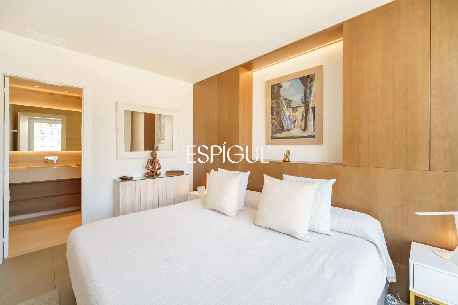 Bedroom of Attic for sale in Barcelona  with Air Conditioner, Heating and Parquet flooring