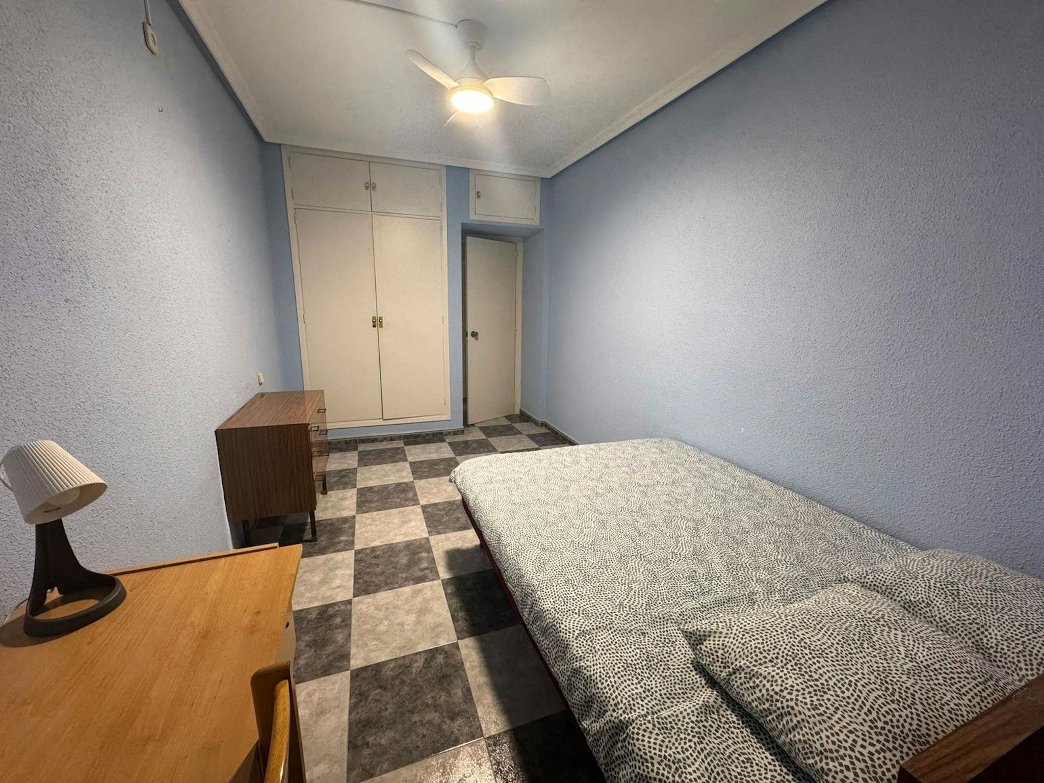 Bedroom of Flat to share in  Madrid Capital  with Heating, Furnished and Washing machine