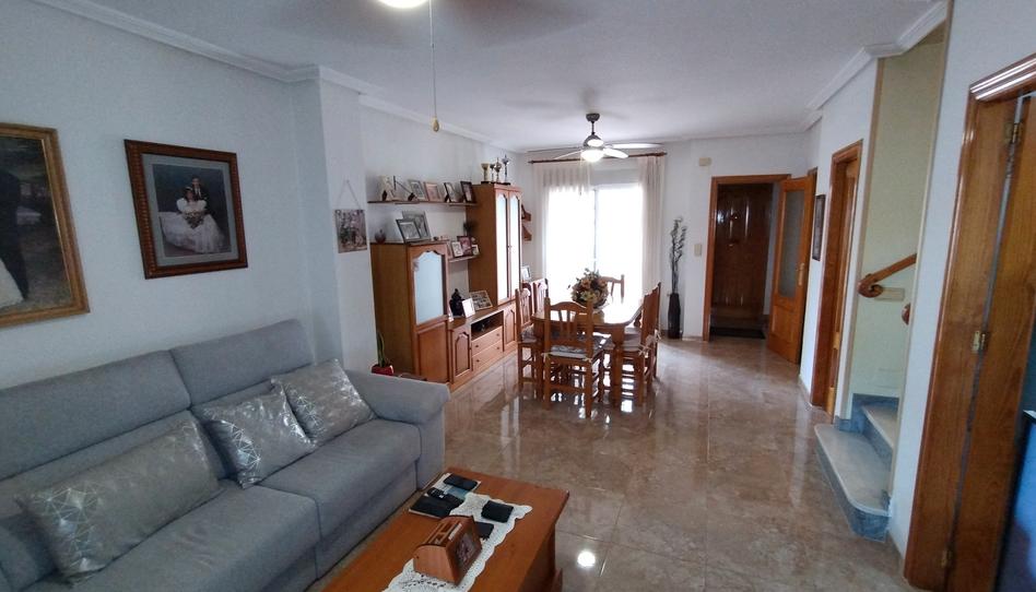 Foto 1 de Casa adosada en venda a Calle Miguel Hernández, Almoradí, Alicante