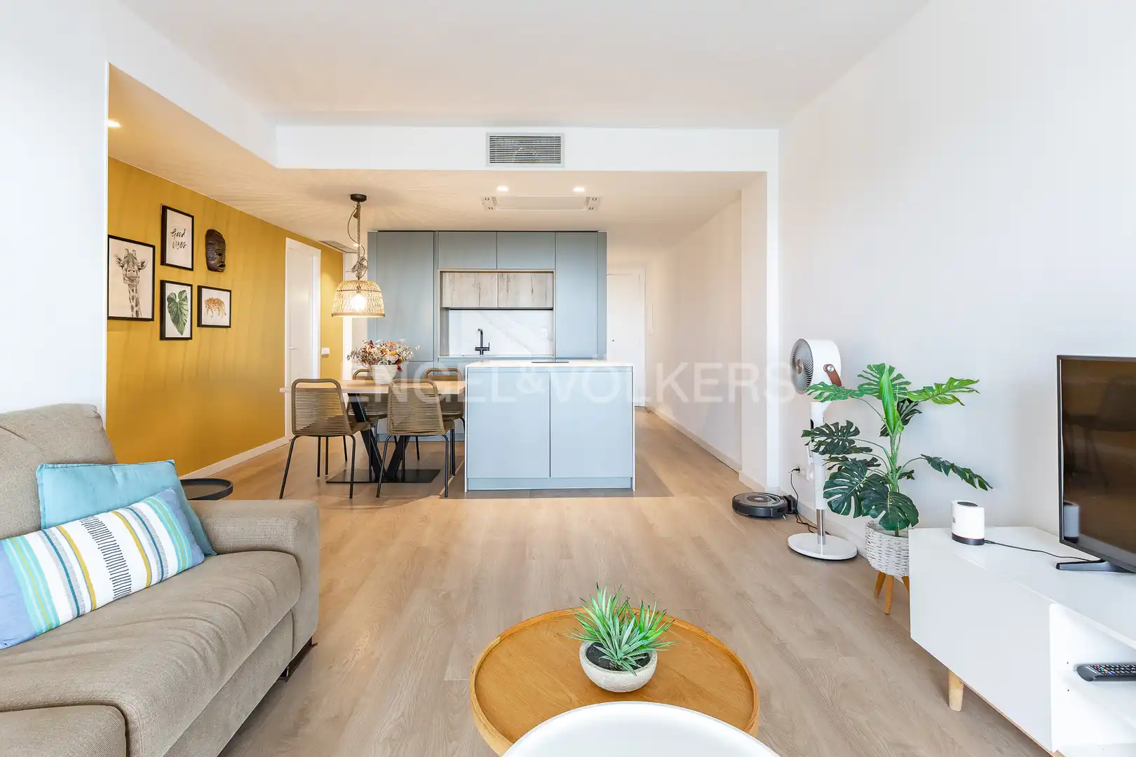 Sala d'estar de Pis de lloguer en Sitges amb Aire condicionat, Calefacció i Terrassa