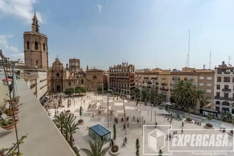 Vista exterior de Piso en venta en Valencia con Aire acondicionado, Parquet y Terraza