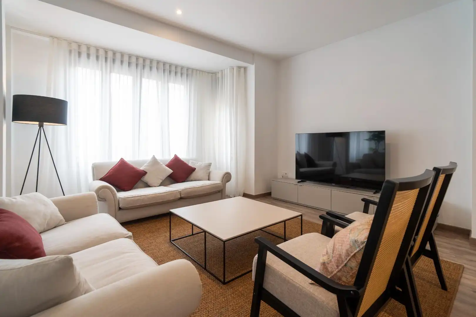 Living room of Flat for rent in Valencia  with Air Conditioner, Heating and Furnished