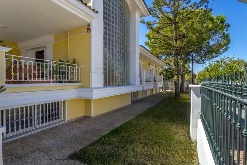 Chalet con terraza en venta en Avenida Miguel de Unamuno 17, imagen 4