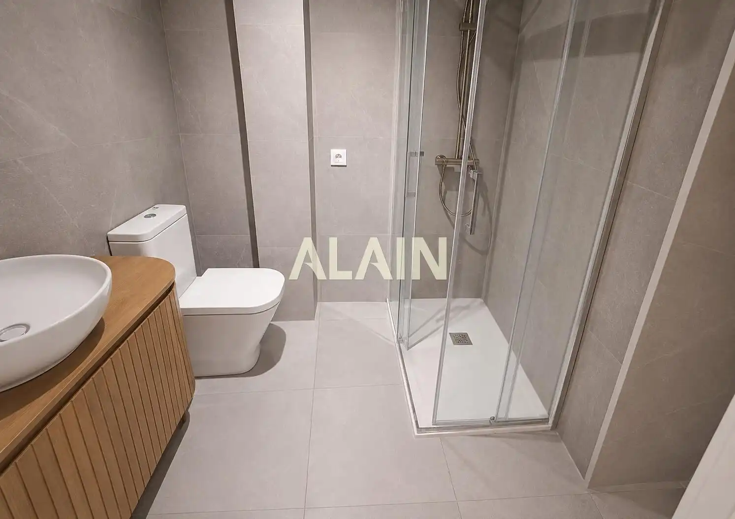 Baño de Piso en venta en Valencia con Aire acondicionado, Calefacción y Parquet