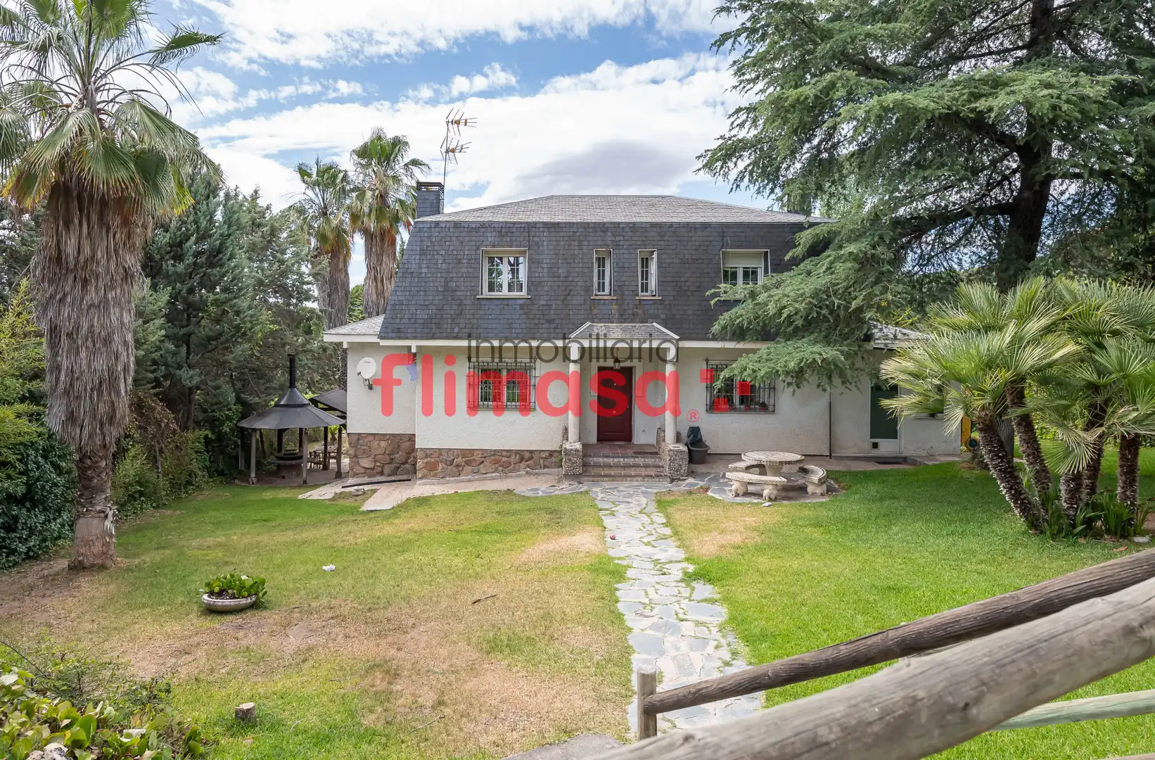 Vista exterior de Casa o chalet en venta en Villaviciosa de Odón con Aire acondicionado, Calefacción y Piscina