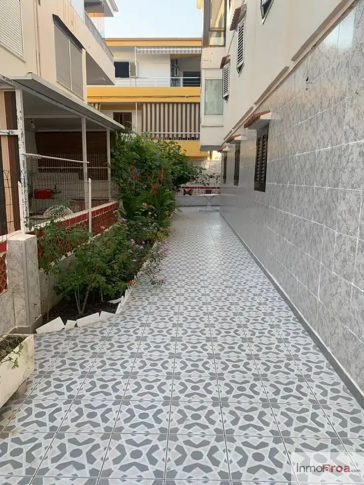 Terrassa de Planta baixa en venda en Oliva amb Terrassa