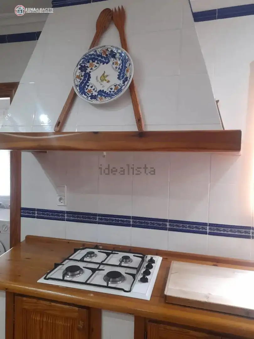 Cuina de Casa o xalet en venda en Albacete amb Aire condicionat, Calefacció i Jardí privat