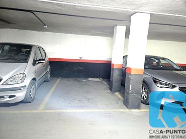Aparcament en venda a De Saturnino Calleja 3