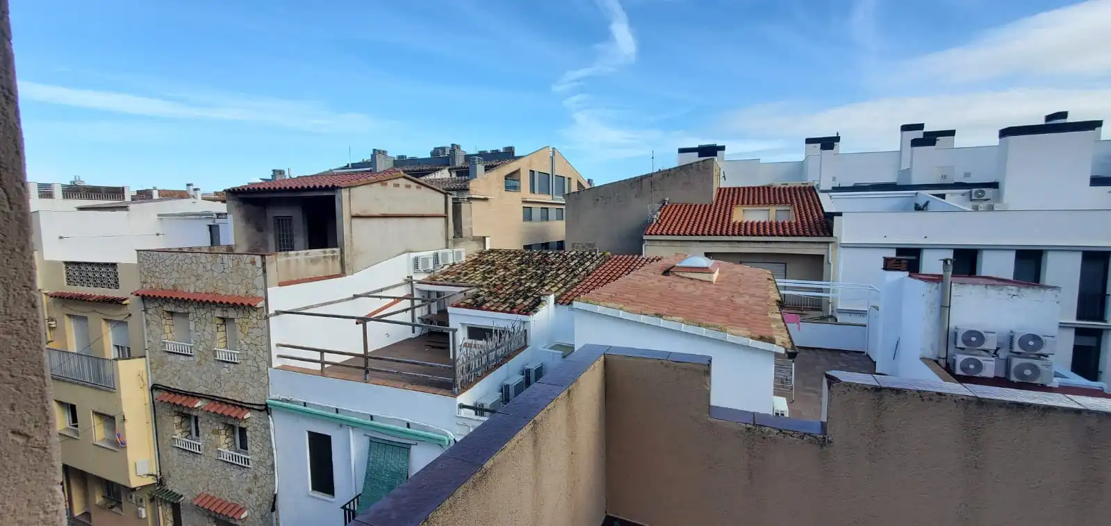 Vista exterior de Casa adosada en venta en L'Escala con Calefacción y Amueblado
