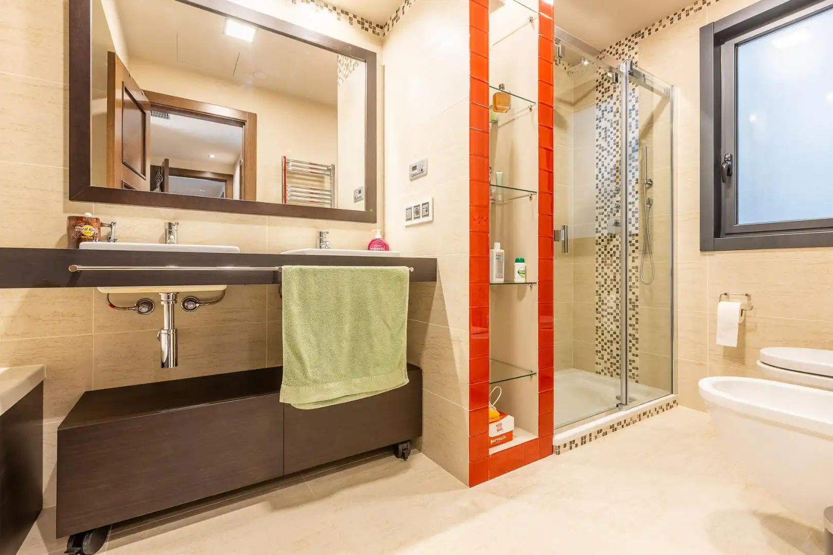 Baño de Piso en venta en A Coruña Capital  con Calefacción, Jardín privado y Trastero