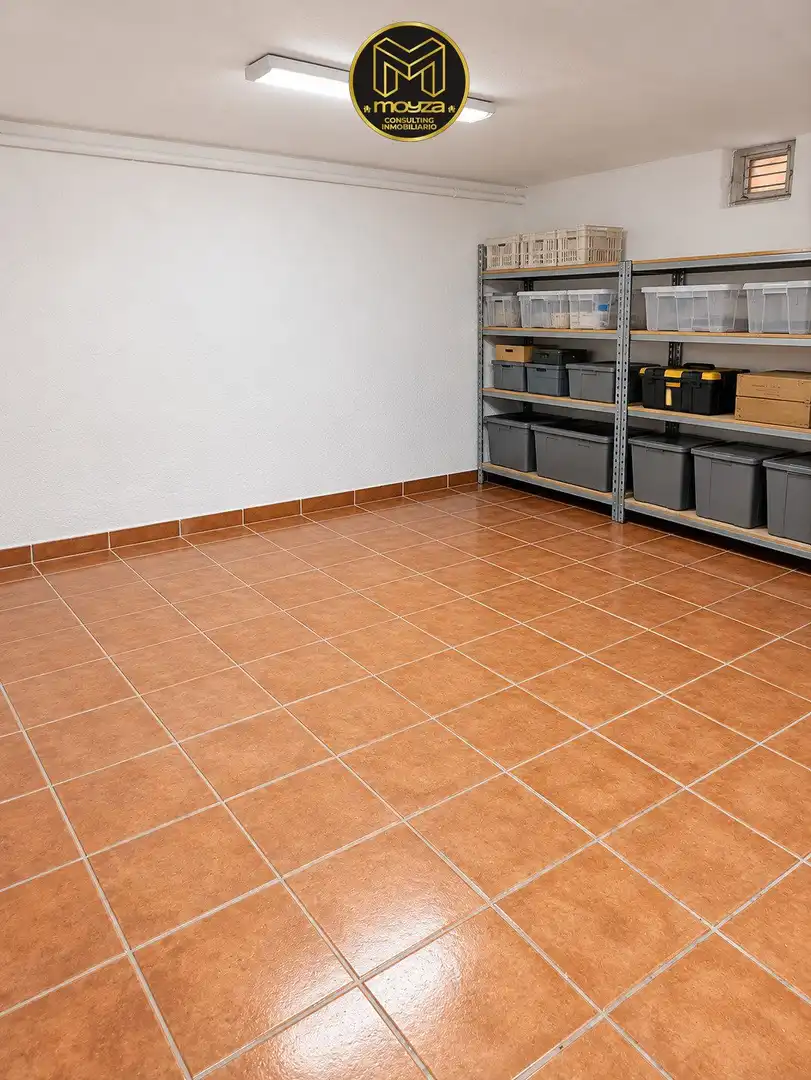 Detached house with garden for sale in Ctra. Circunvalación - La Magdalena, imagen 5