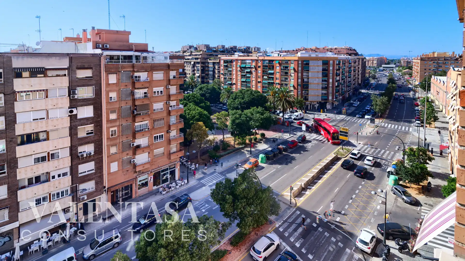 Exterior view of Flat for sale in Valencia  with Furnished and Community pool