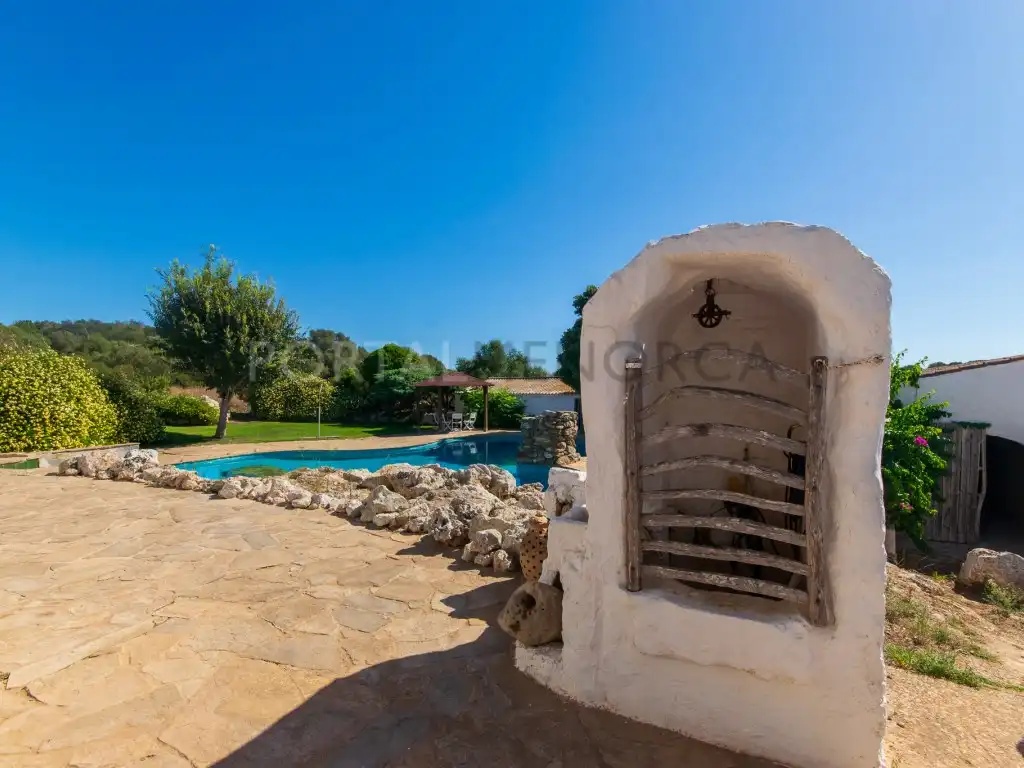 Casa rústica amb piscina en venda a Ferreries poble, imagen 42