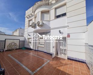 Exterior view of Country house for sale in Dos Hermanas  with Air Conditioner, Terrace and Balcony