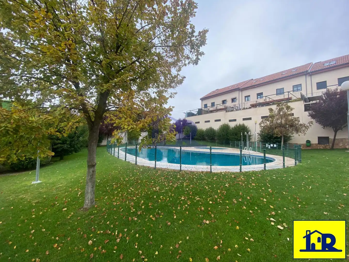 Piscina de Piso en venta en Chillarón de Cuenca con Aire acondicionado, Calefacción y Parquet