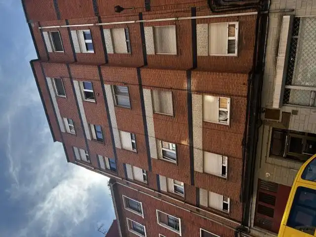 Piso con ascensor en venta en Zoila 6, imagen 3