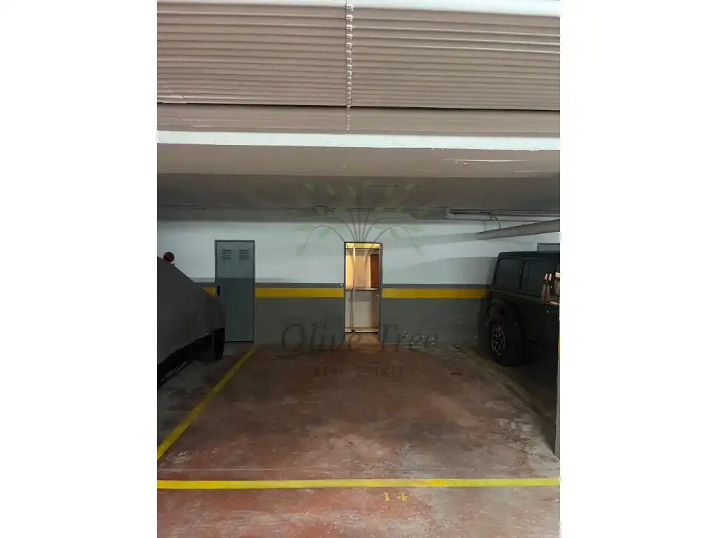 Einzelparkplatz zum Verkauf in Avinguda Pere Matutes Noguera