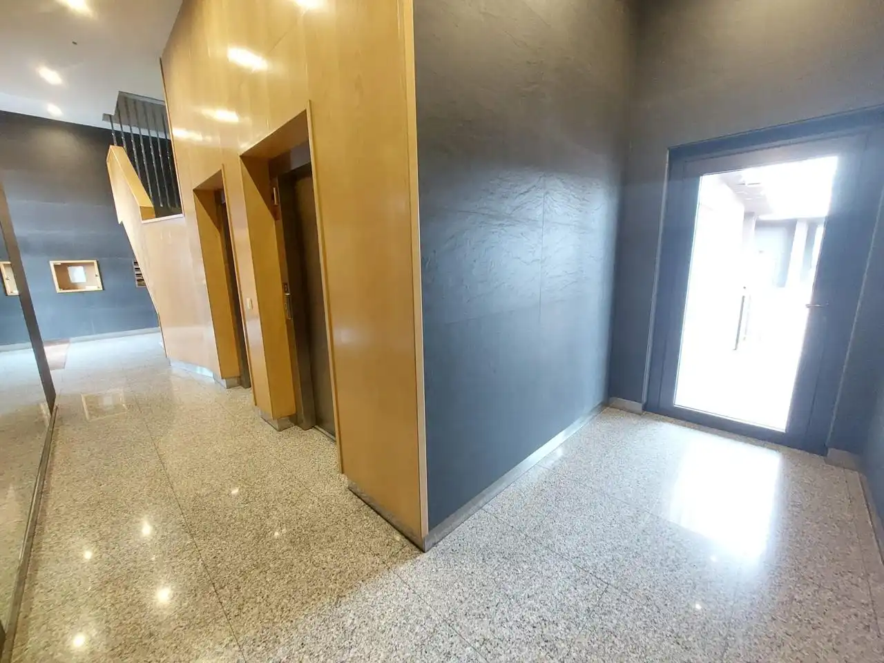 Piso en venta en Gijón  con Calefacción, Trastero y Amueblado