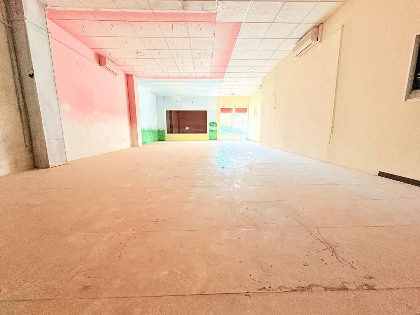 Local comercial en venda a Casco Urbano, imagen 2