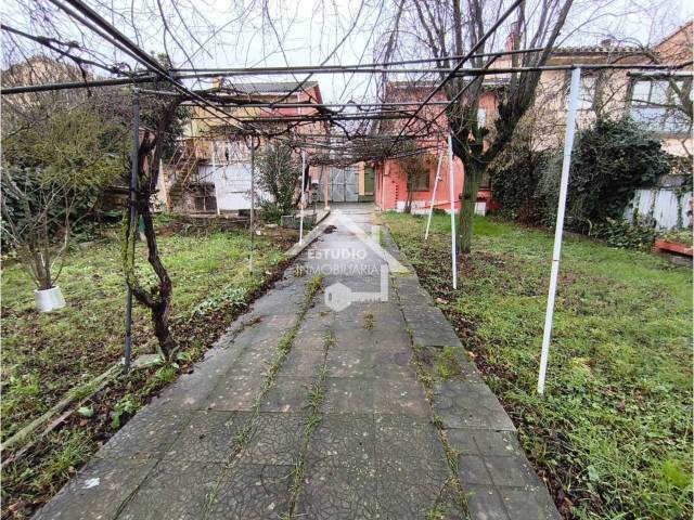 Casa-chalet en Venta en Calle Redonda en Canillas de Río Tuerto