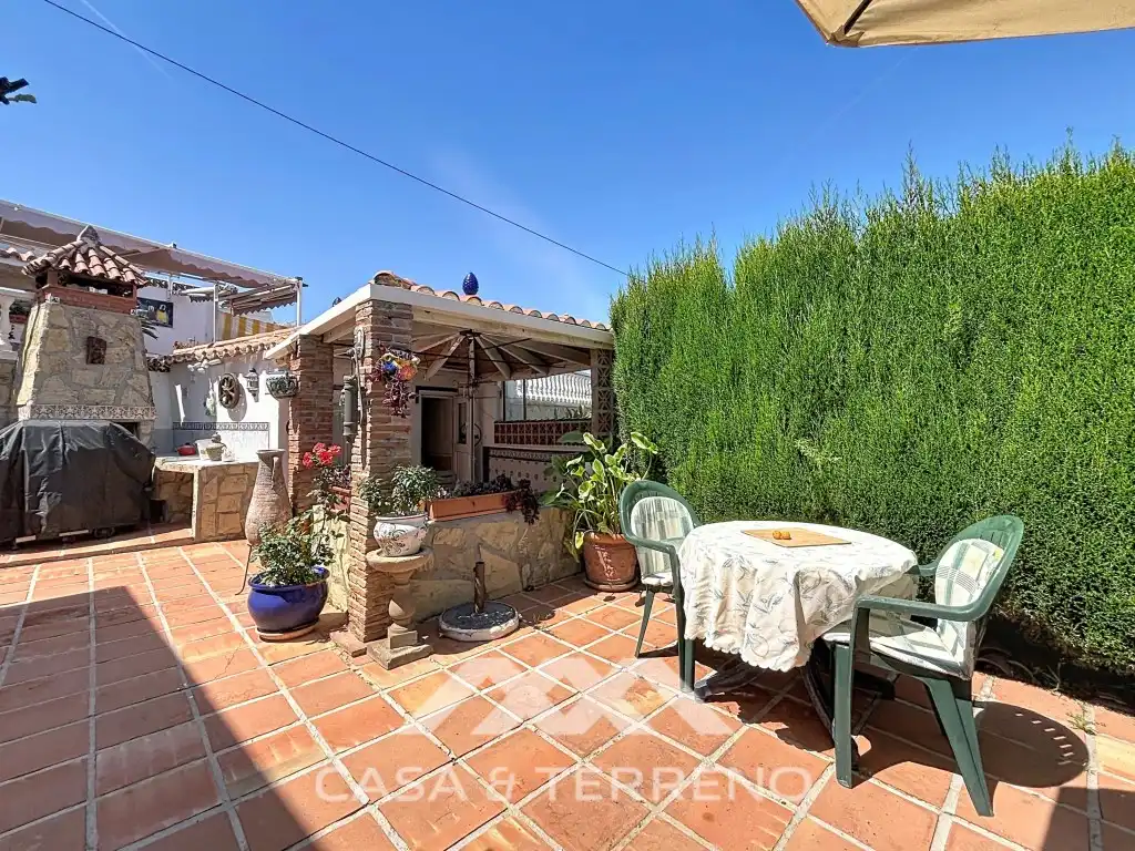 Chalet con piscina en venta en Urbanización Santa Rosa, imagen 6