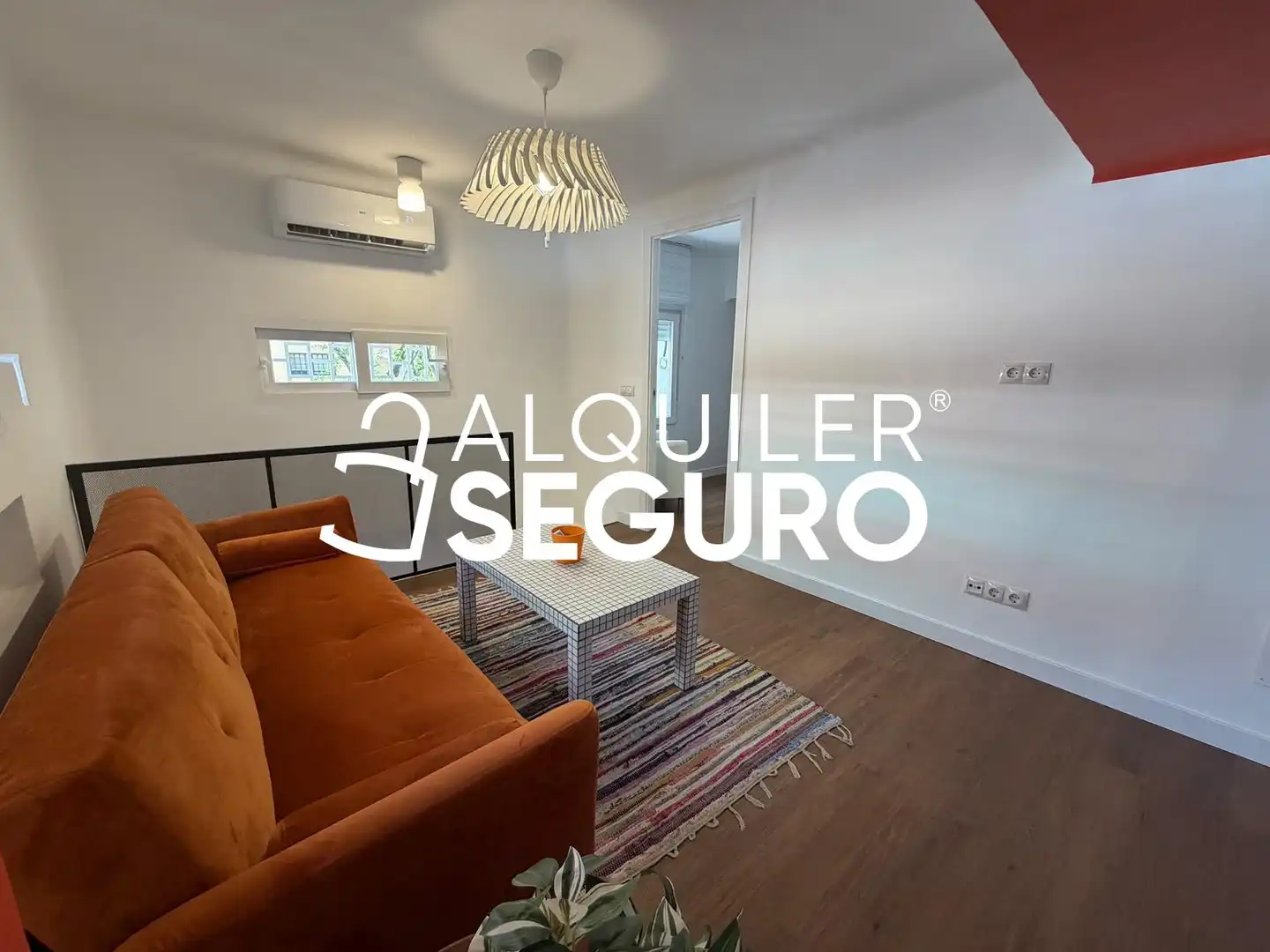 Living room of Flat for rent in Madrid  with Air Conditioner and Furnished