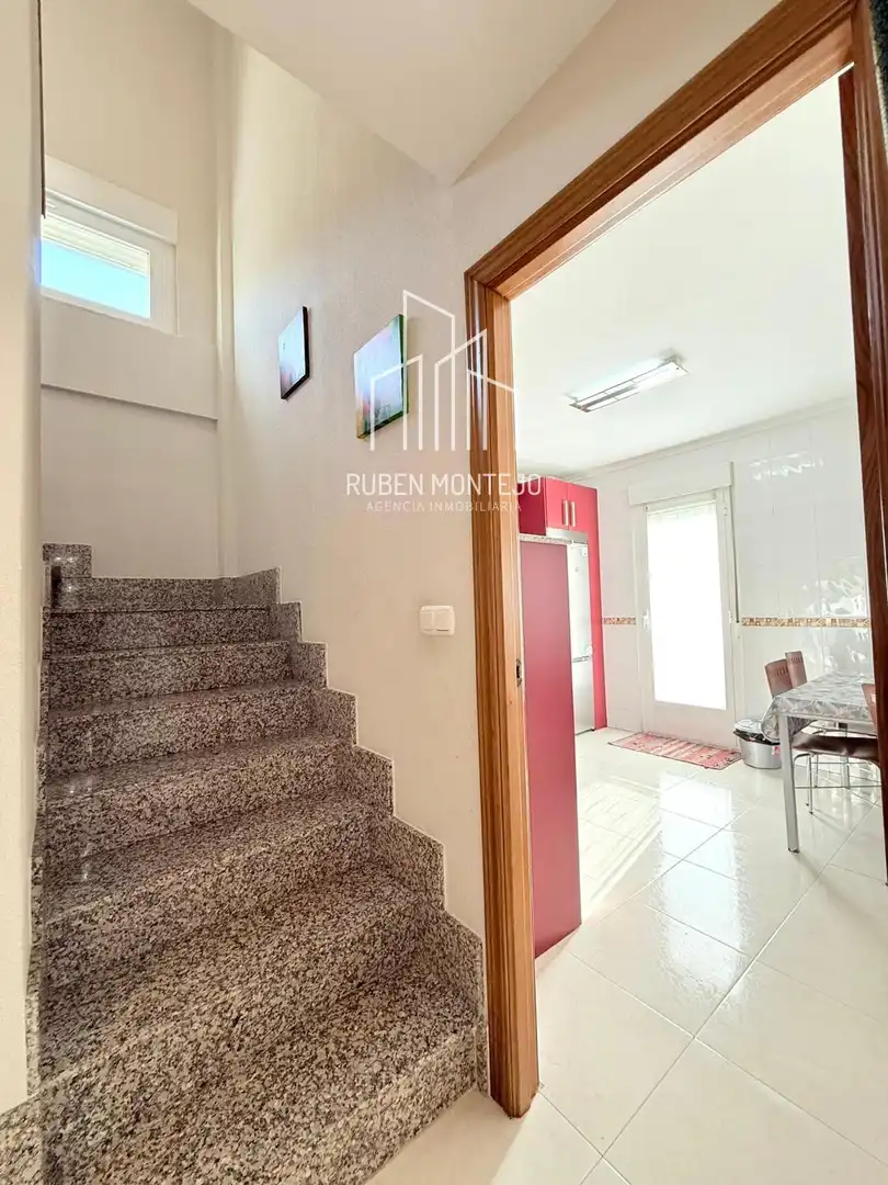 Einfamilien-Reihenhaus zum Verkauf in Matilla de los Caños del Río mit Heizung, Privatgarten und Terrasse