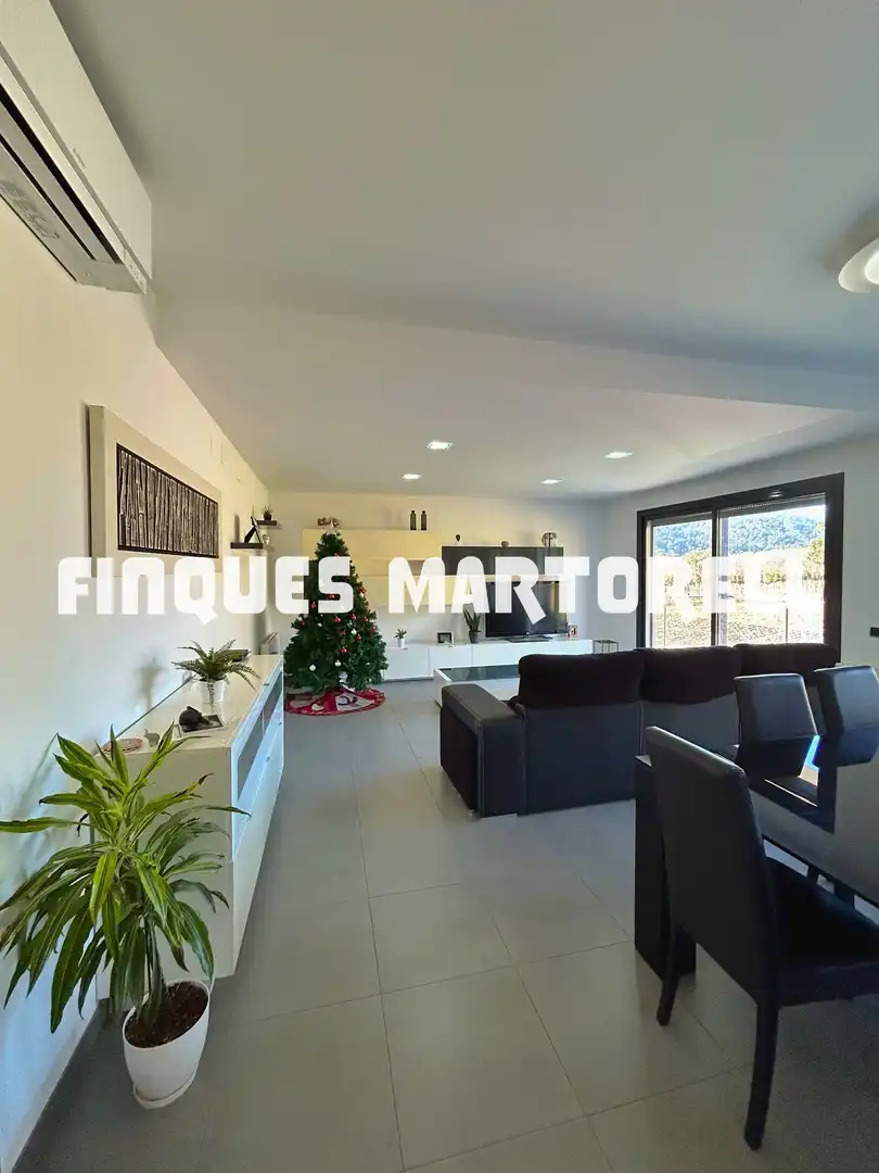 Living room of Houses for sale in Santa Coloma de Farners  with Air Conditioner, Heating and Private garden