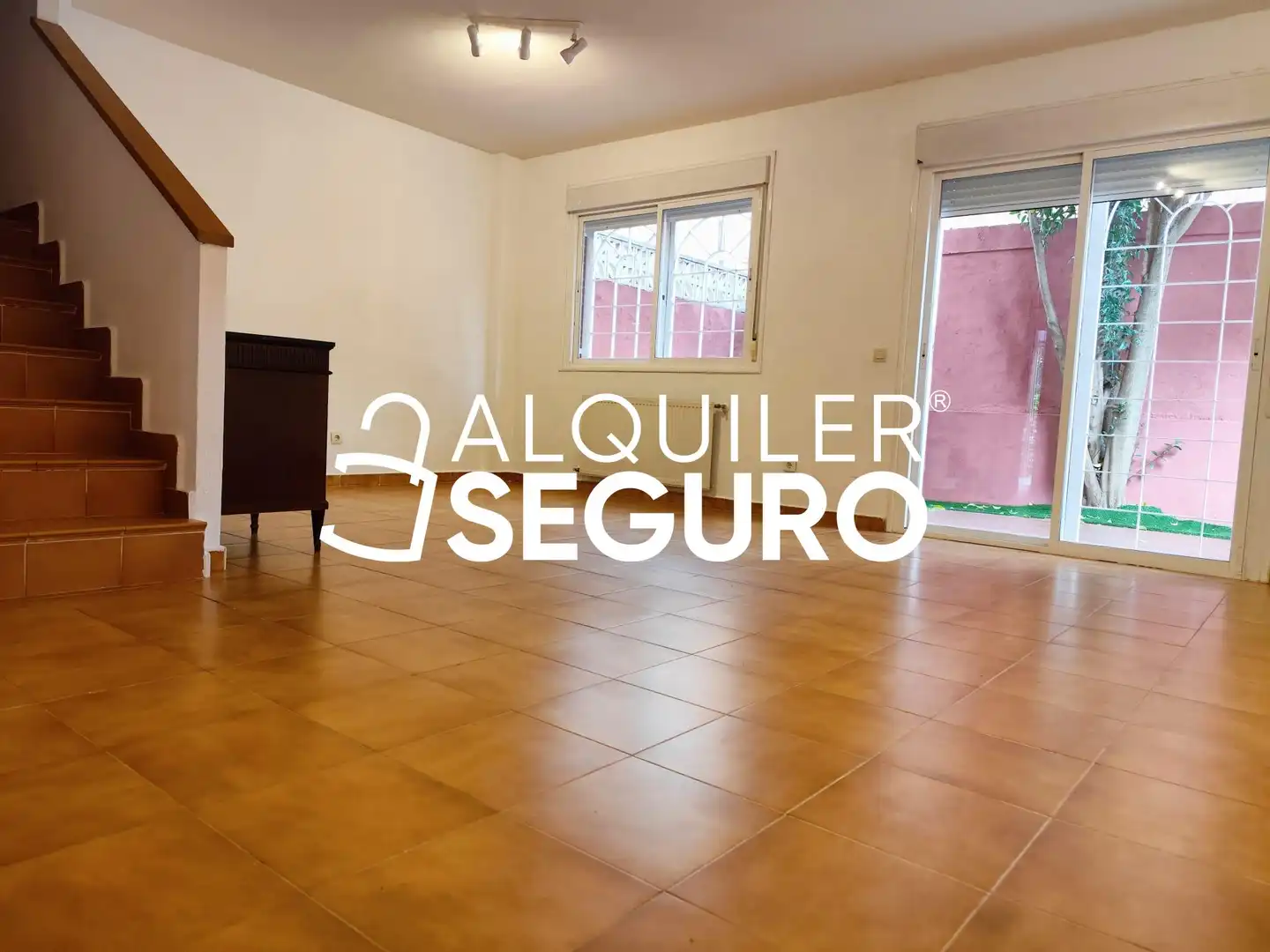 Exterior view of Houses for rent in Camarma de Esteruelas  with Air Conditioner, Heating and Terrace