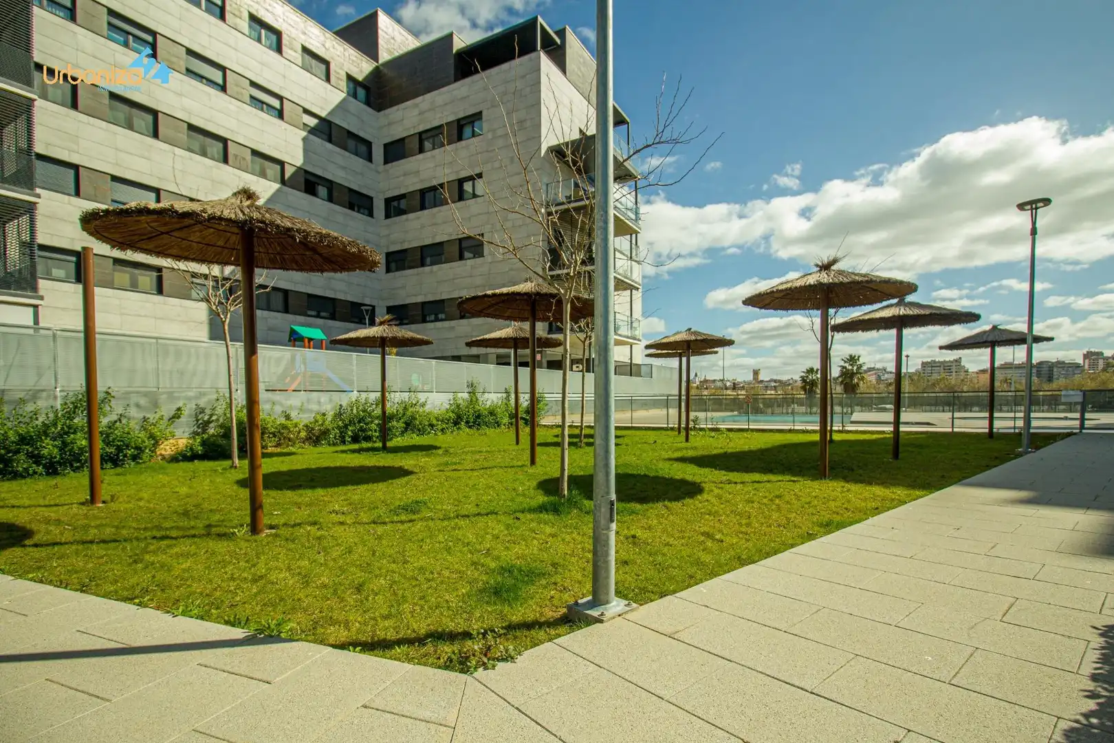 Apartament amb piscina en venda a Avenida de Adolfo Díaz Ambrona