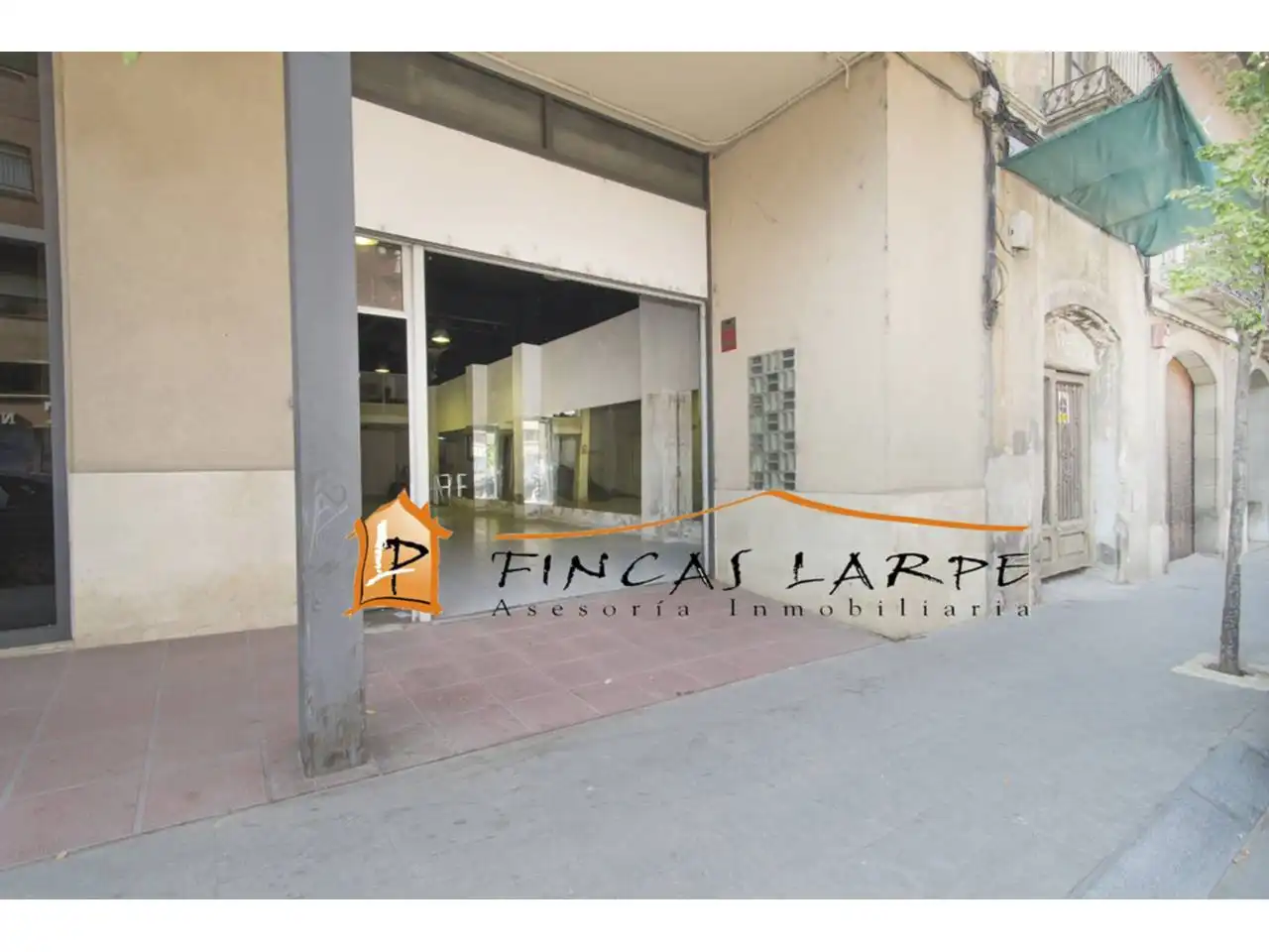 Geschaftsraum zum Verkauf in Calle MUR, Martorell