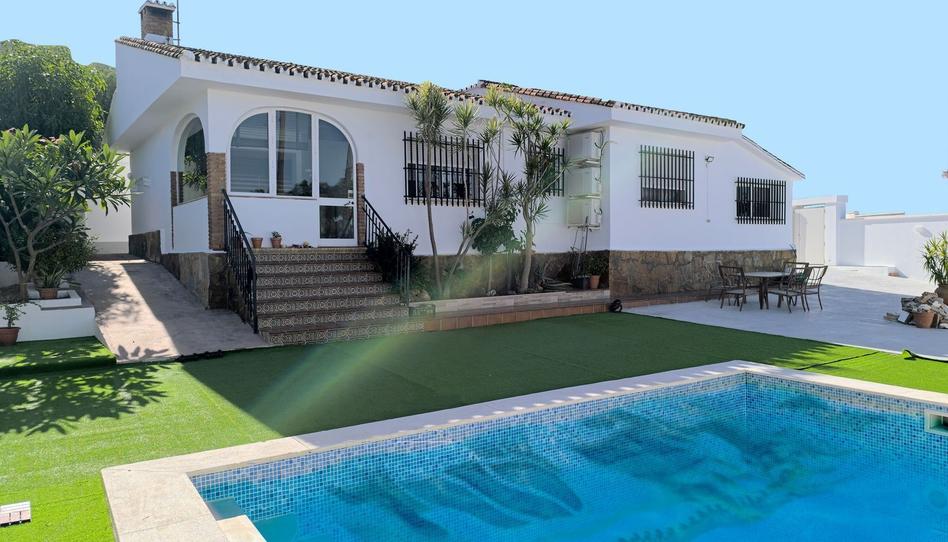 Foto 1 de Casa o chalet en venta en Calle Pedro de Mena, Manantiales - Lagar - Cortijo, Málaga