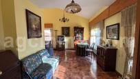 Sala d'estar de Casa o xalet en venda en Simancas amb Calefacció, Jardí privat i Traster