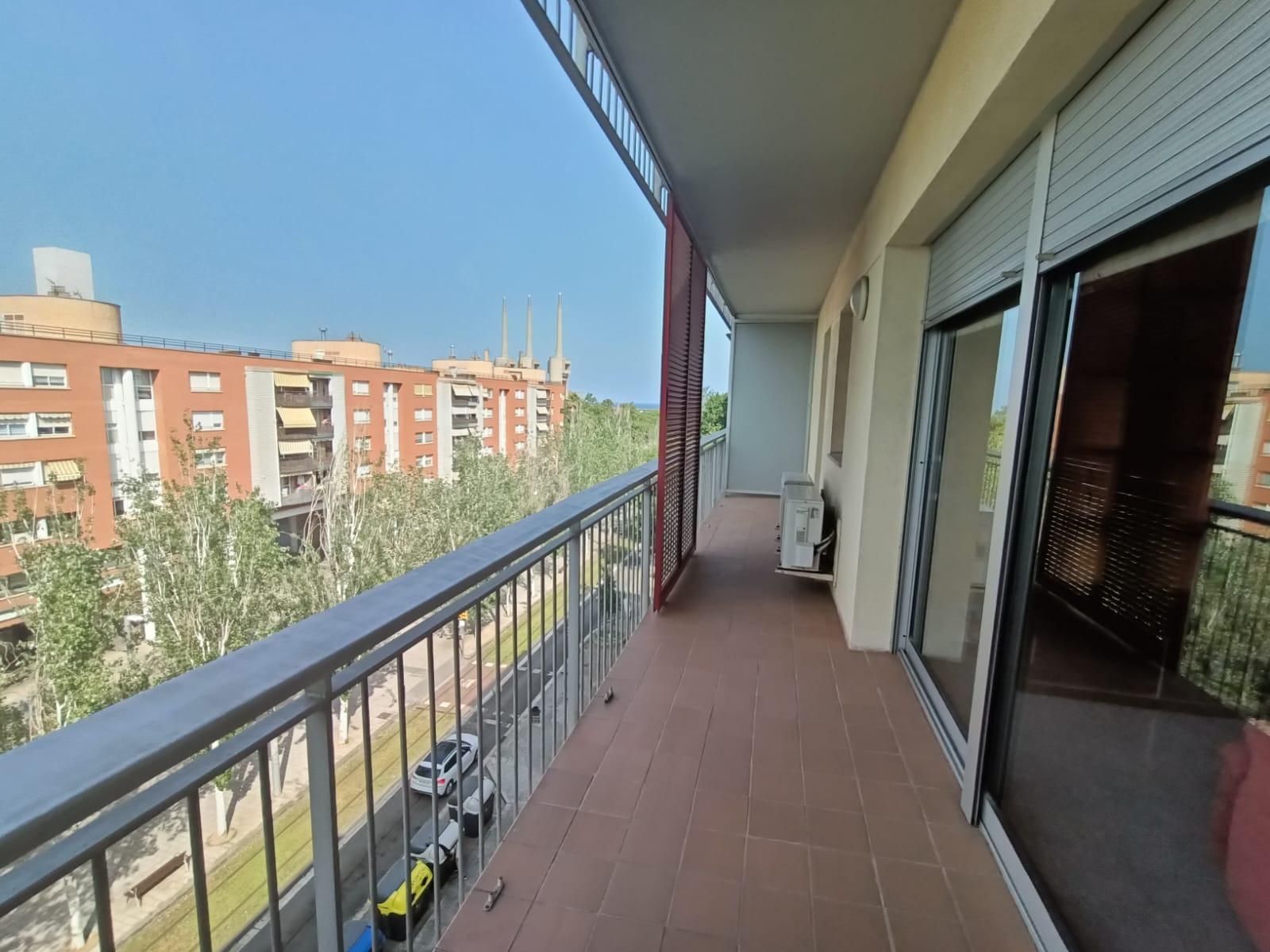 Balcony of Apartment for sale in Sant Adrià de Besòs  with Air Conditioner, Heating and Terrace