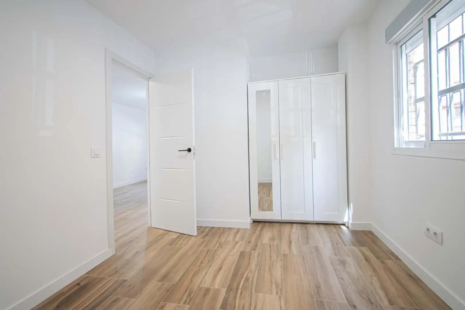 Ground floor for sale in Sevilla