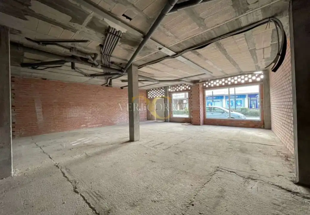 Business premises to rent in Avenida de la Paz