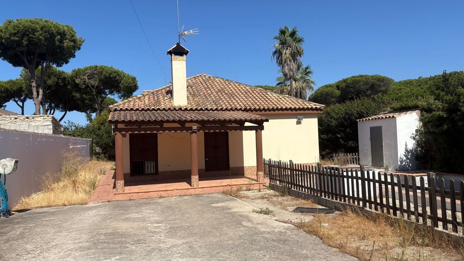 Exterior view of House or chalet for sale in Chiclana de la Frontera  with Private garden, Terrace and Swimming Pool