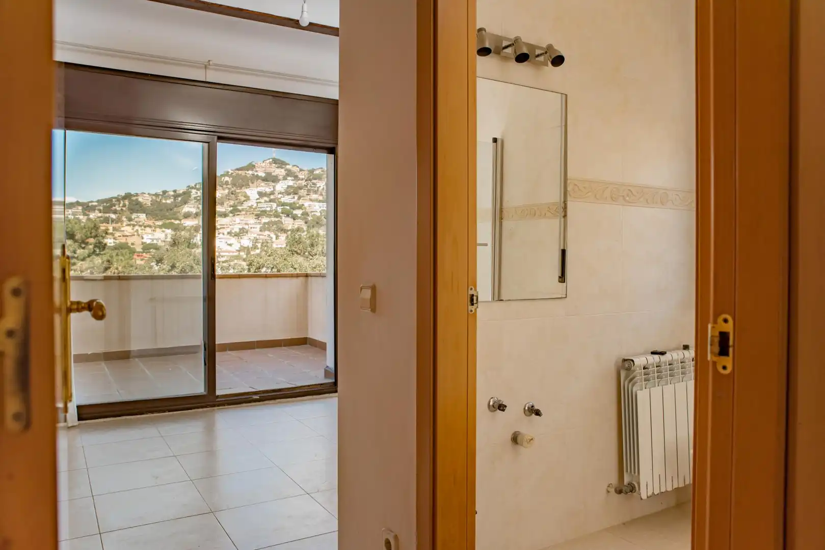 Villa con terrazza in vendita a Montgoda, imagen 10